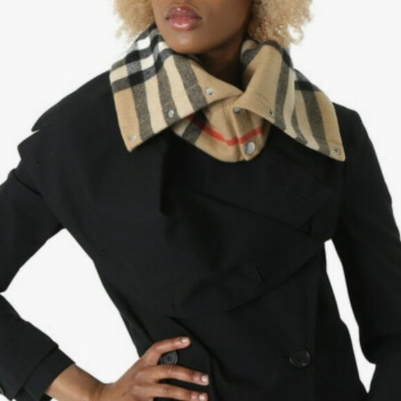 NWT Burberry Archive Beige Vintage Check-Pattern 100% Cashmere Snood - Picture 2 of 4